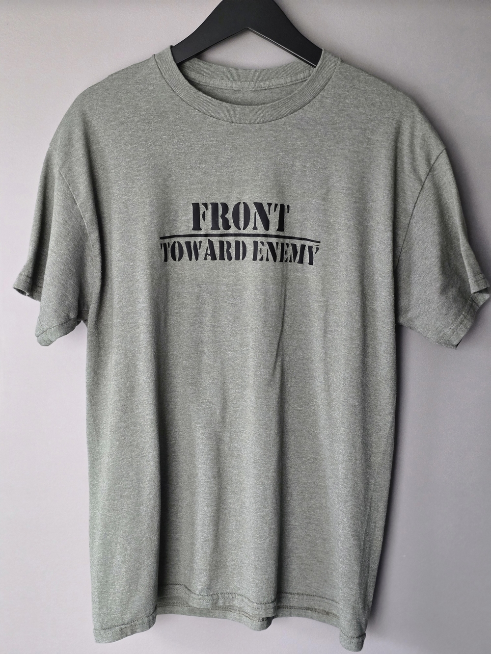 Front Toward Enemy Green Short Sleeve Crew Tee In Size XL